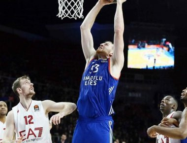 Euroleague: Μεγάλη νίκη της Εφές επί της Αρμάνι με 90-86